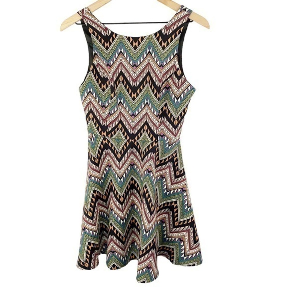 Lush Geometric Fit & Flare Mini Dress Size Small
